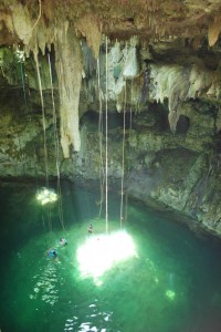 Cenote Maya tour