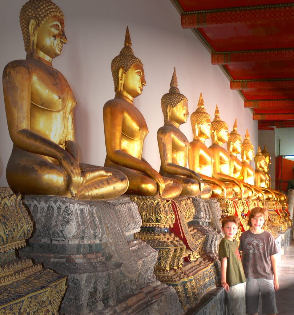 Hall of 1000 Buddhas, Wat Pho, Bangkok, Thailand